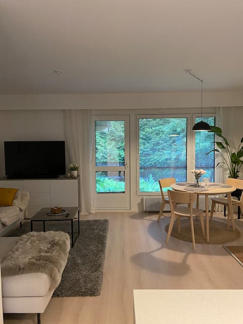 Popular Airbnb listing: Quiet and cozy two-room apartment in Tikkurilan Suuralue