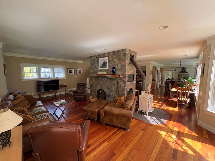 Shingle Style Home On Top Of The Knoll - Shelburne, VT