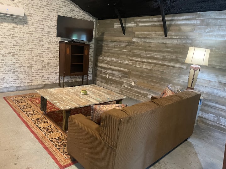 Dogwood Studio Apartment - Vicksburg, MS