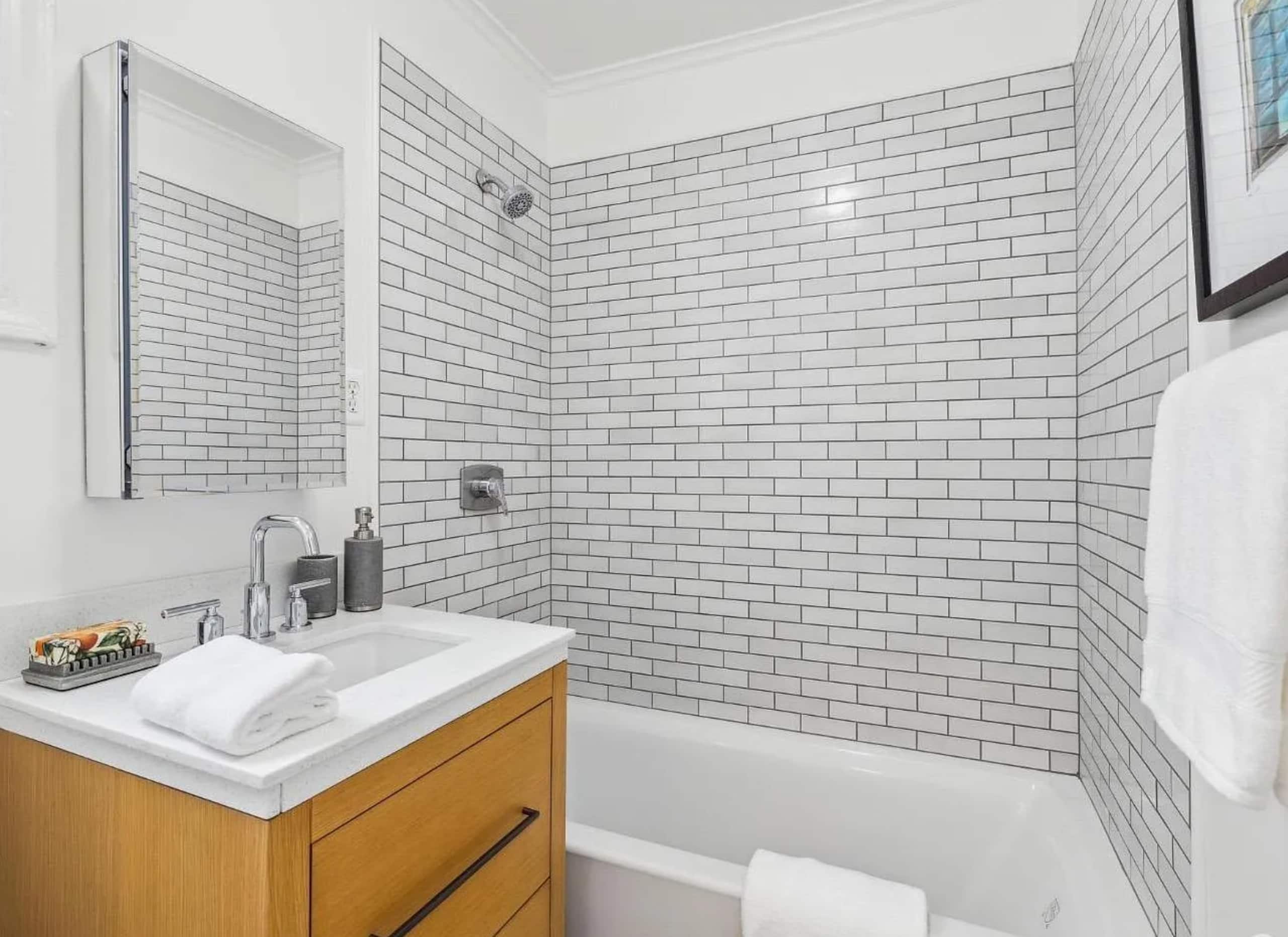 Home in San Francisco · ★4.91 · 1 bedroom · 1 bed · 1 bath - Image 4