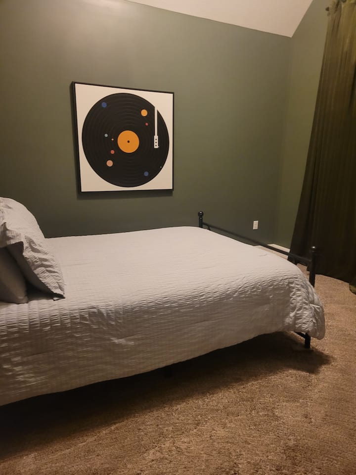 غرفة النوم 2