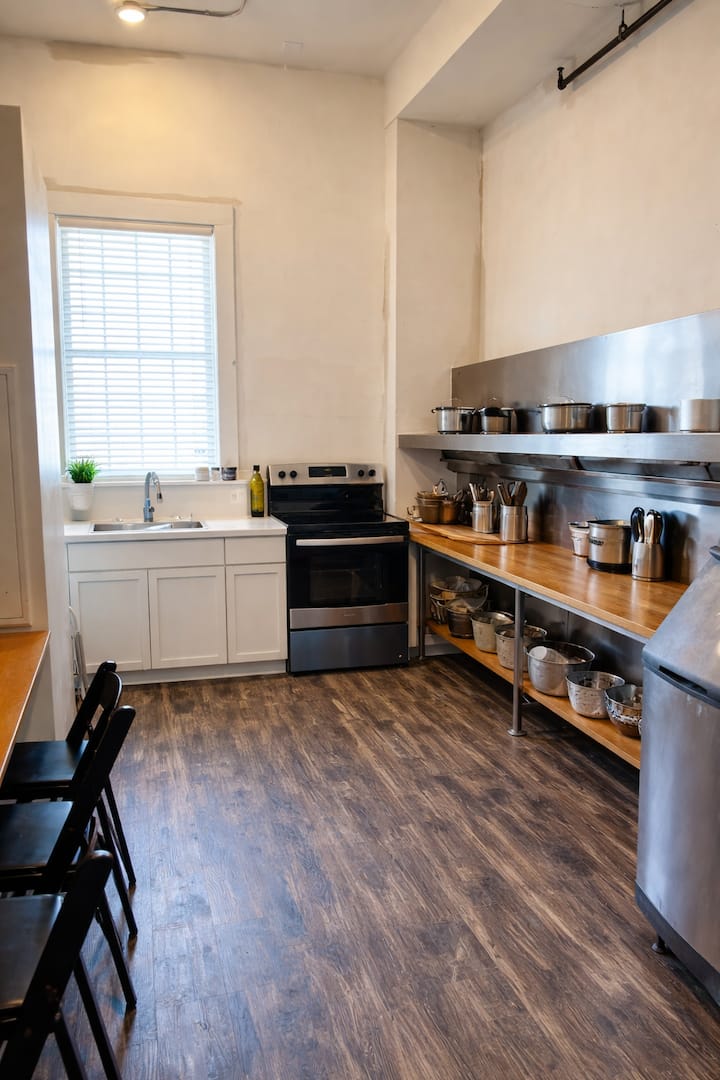 Riverbend Suite - Potter’s Mill - Bellevue, IA