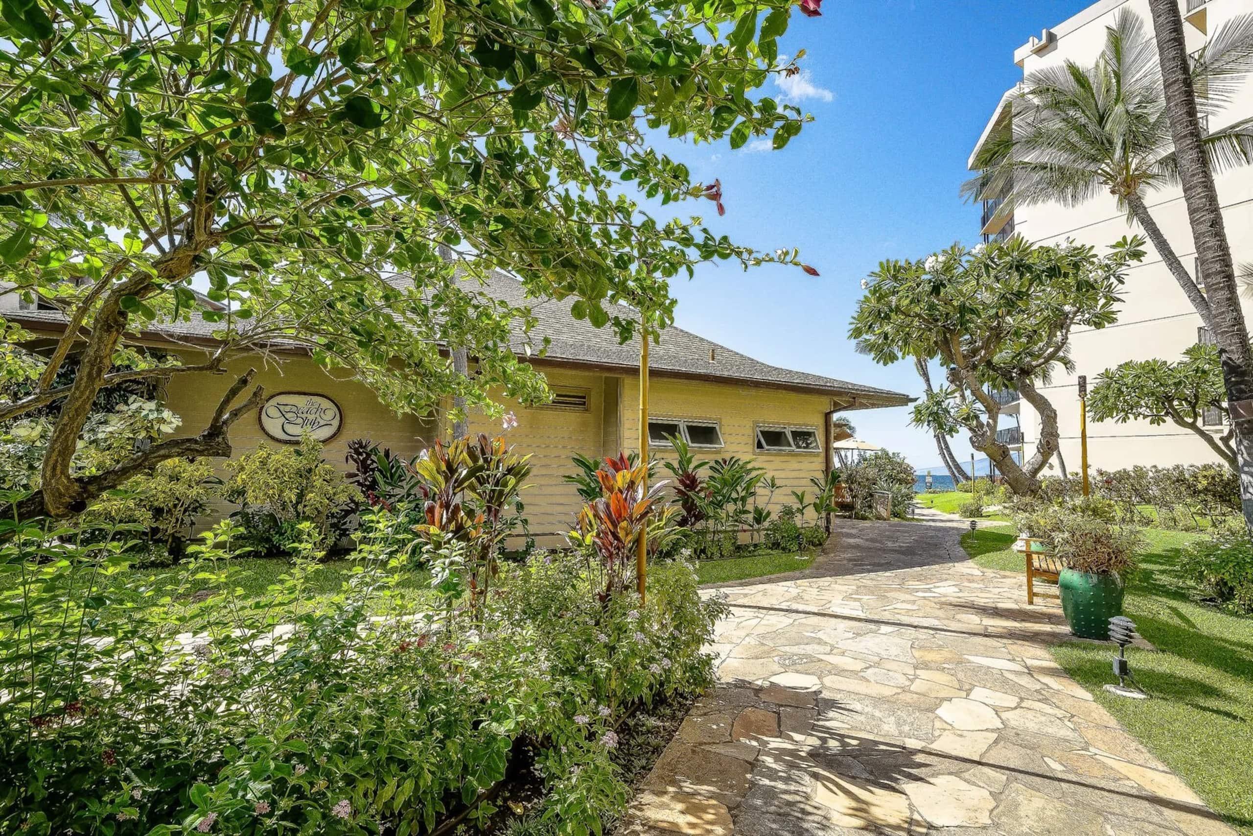 Condo in Lahaina · ★5.0 · 1 bedroom · 2 beds · 1 bath - Image 42