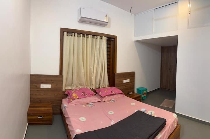 غرفة النوم 1