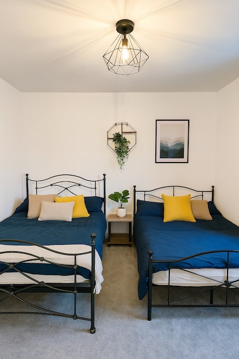 New Modern Home for Families & Groups|Free Parking