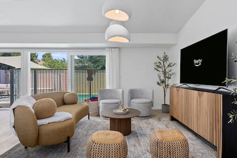 Popular Airbnb listing: Pool -Zen Courtyard -Golf -Game Room VACA Getaway in Midway City