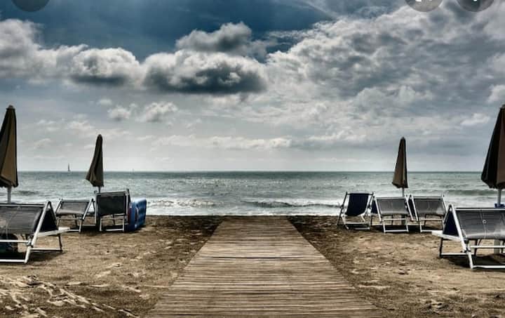 Ampio Appartamento Con Terrazza - Caorle