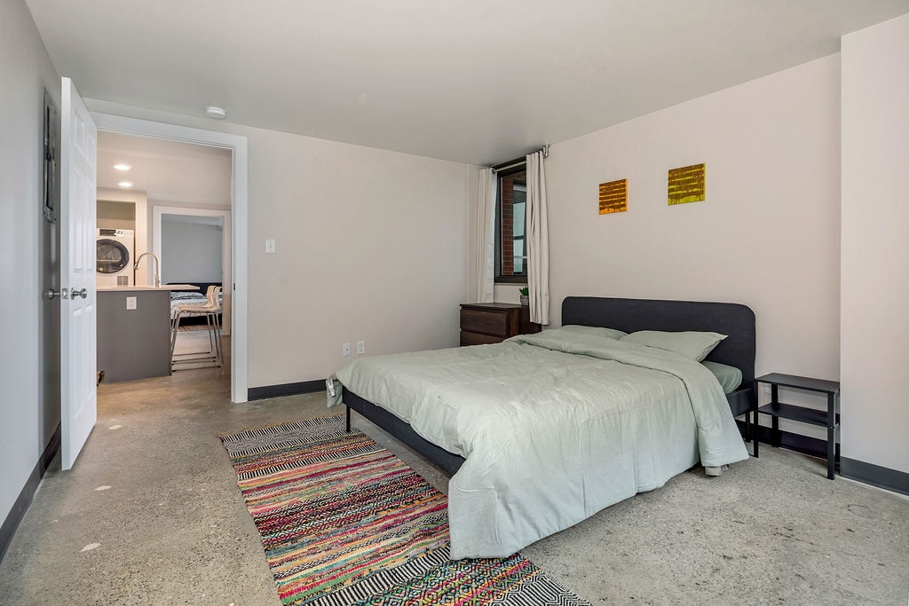 Skyline Suite 702 photo 4