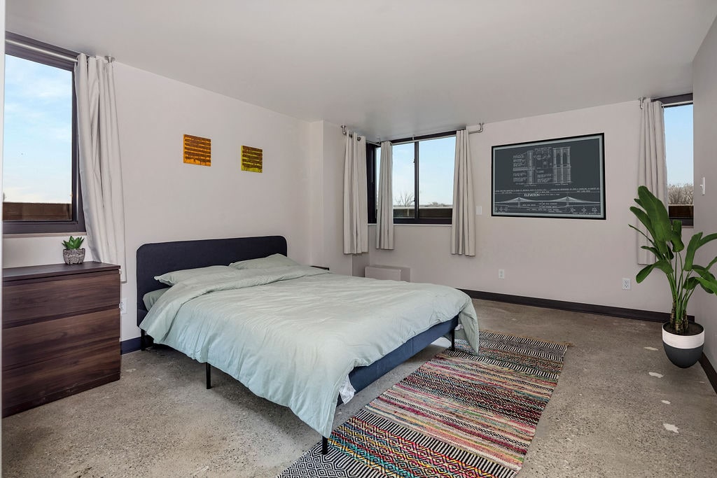 Skyline Suite 702 photo 5