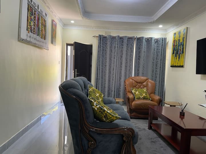 Cozy Secure 2bd 1 Bth Cottage W/ Borehole & Solar - Zambia