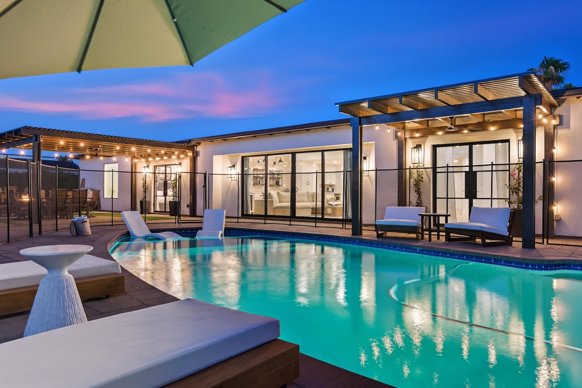 Pickleball | Heated Pool | Sauna | Mini Putt