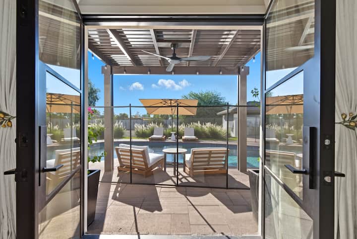 Pickleball | Heated Pool | Sauna | Mini Putt