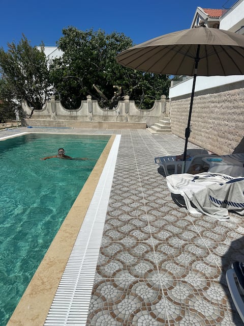 110 sqm apartment with sea view & swimming pool