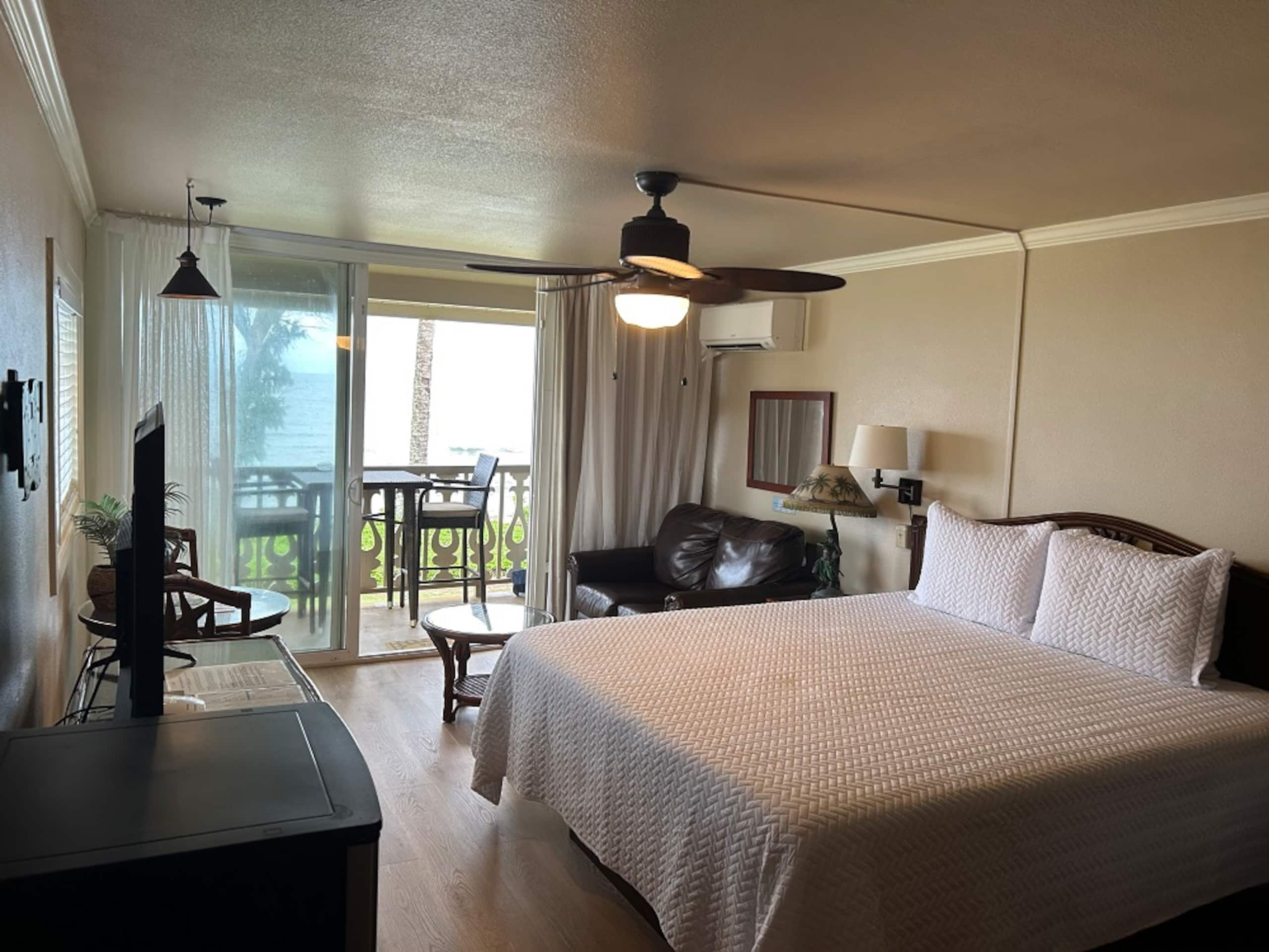 Kauai Direct Oceanfront Top Floor Corner #345 - Photo 5