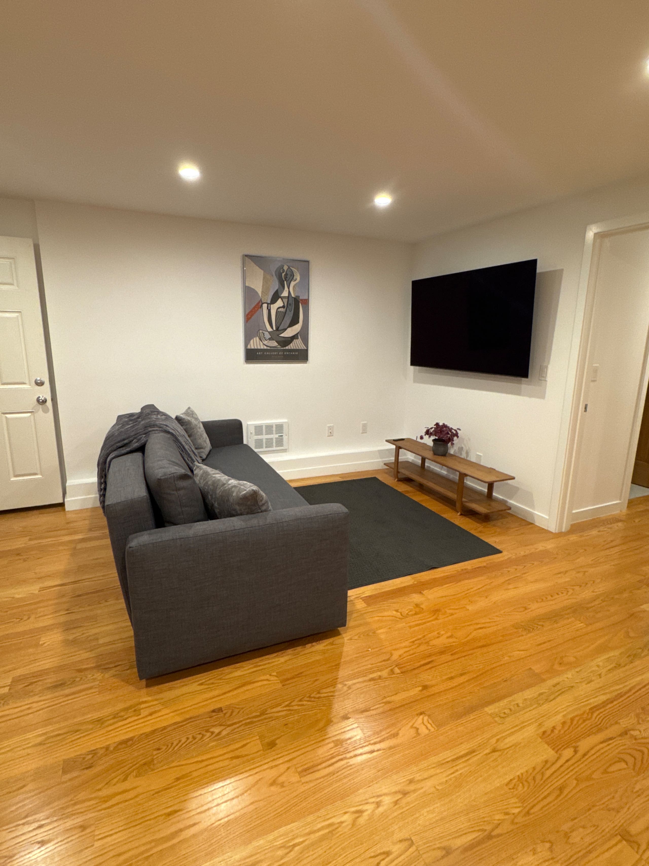 Home in San Francisco · ★5.0 · 2 bedrooms · 4 beds · Half-bath - Image 1