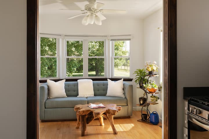 Cozy Home Near Farms & Wineries - Long Island, NY