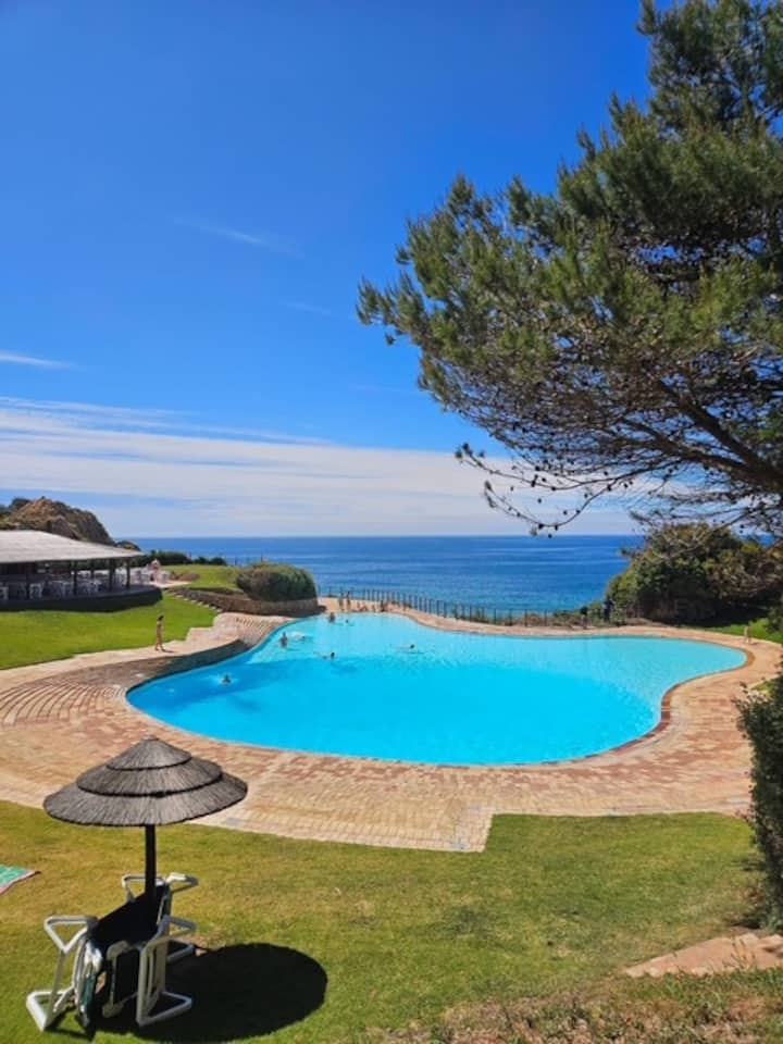 Renovated Apartment, Prainha, Alvor: Beach & Pools - Alvor