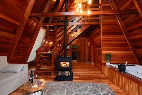 Popular Airbnb listing: Chalé Mirante da Pedra. Insider Access! in Farroupilha