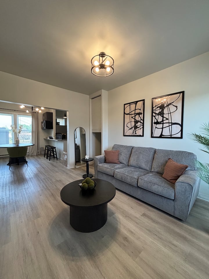 Modern Midtown Escape | 1 Bedroom • 2 Beds - Detroit
