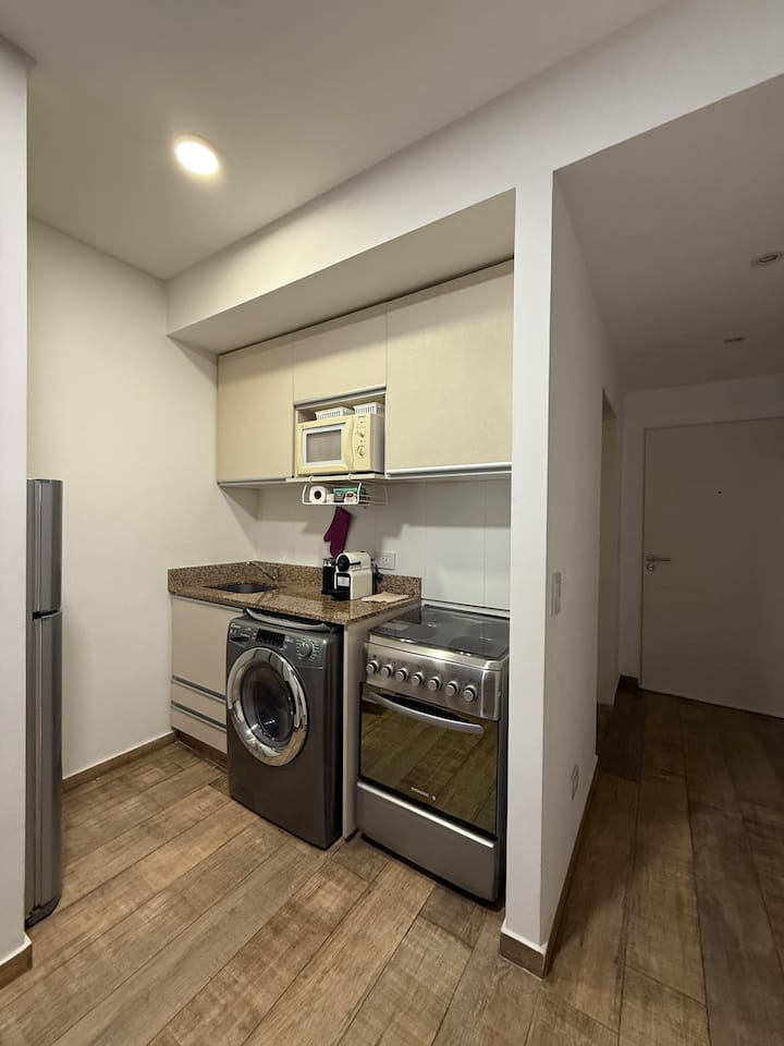 Studio apartment with balcony in Recoleta