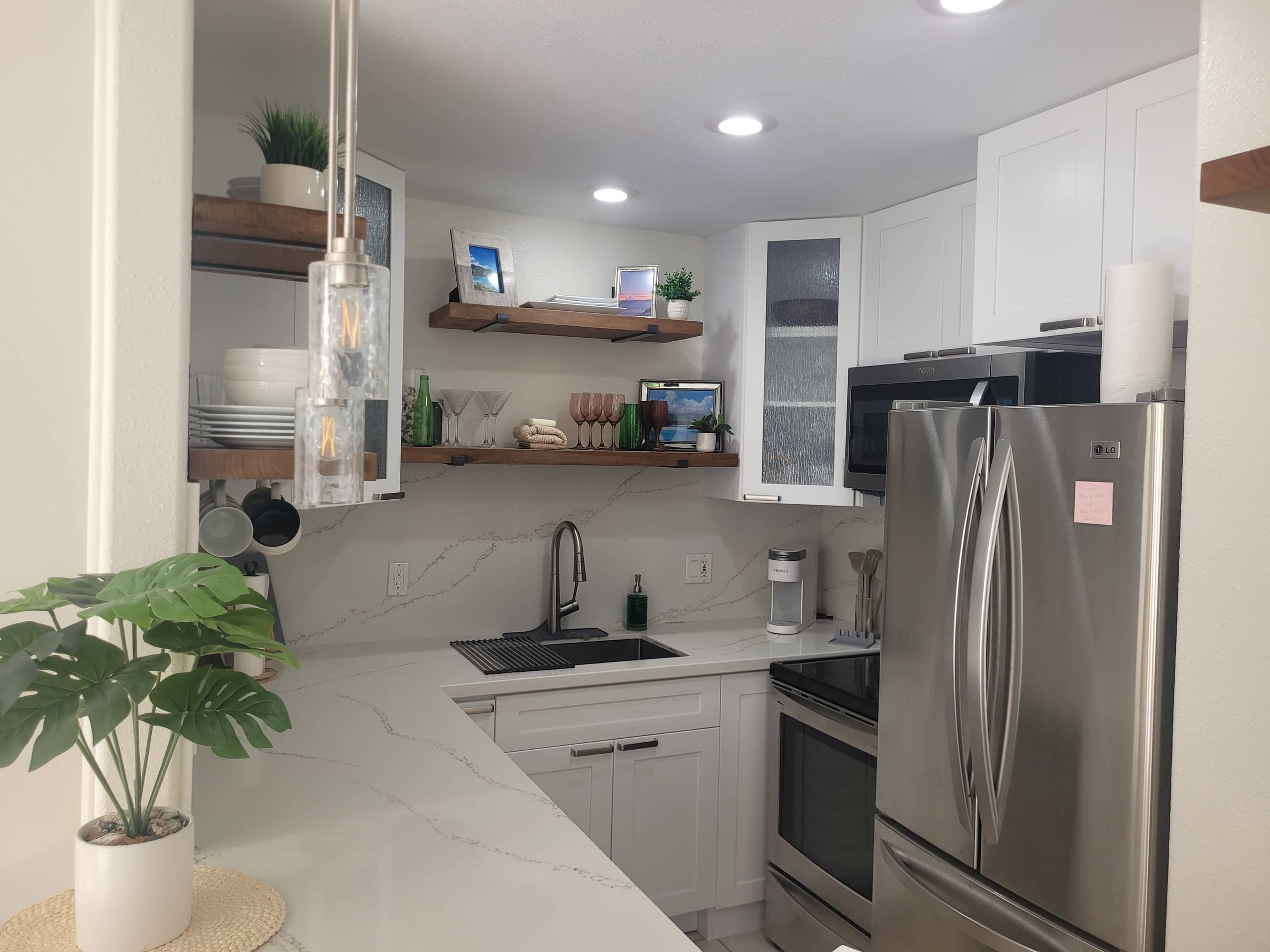 Condo in Kahuku · ★4.95 · 1 bedroom · 2 beds · 1 bath - Image 4