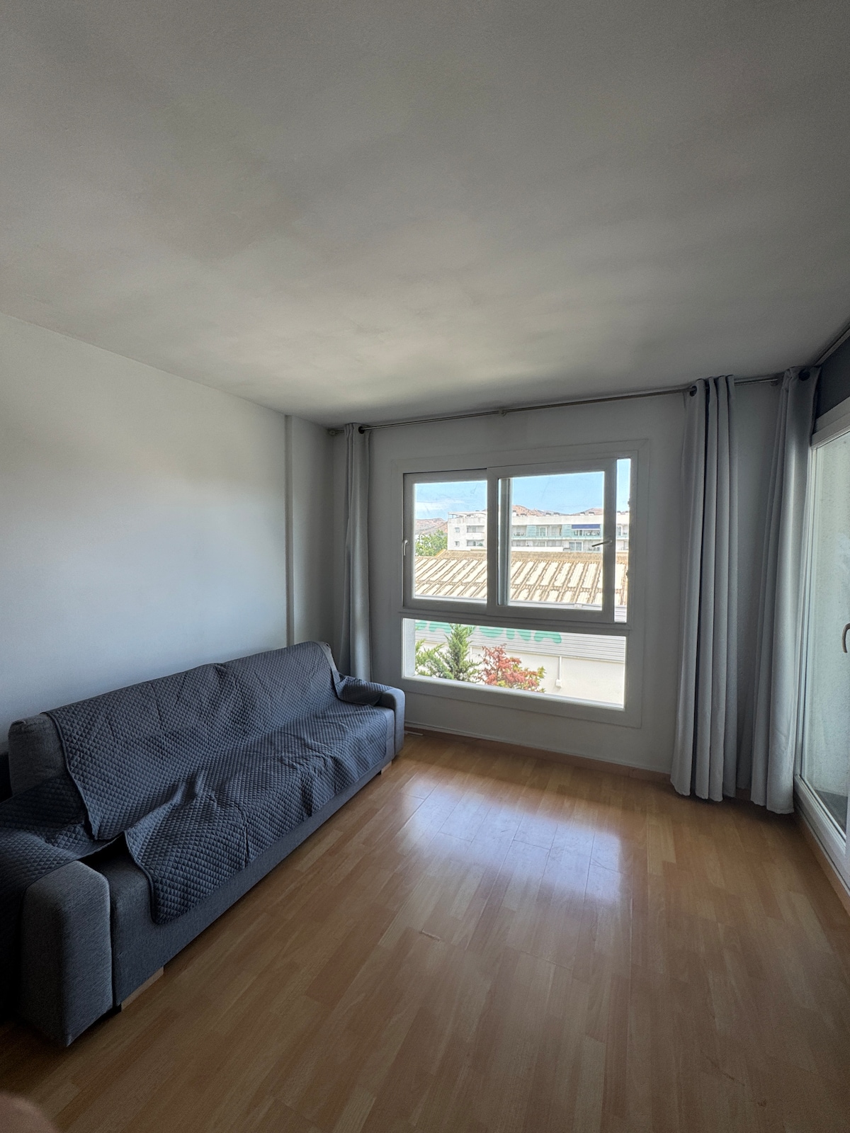 Successful Airbnb property: Apartment with Terrace and Pool in Roses in Roses