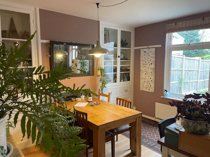 Family Home In Green Oasis - ブリストル