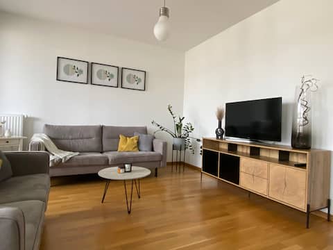 Popular Airbnb listing: Apartment near Olympiapark in Alt Moosach