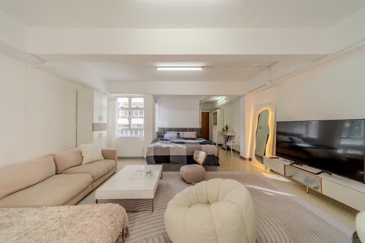 Huge Studio/rooftop In Central - Sheung Wan