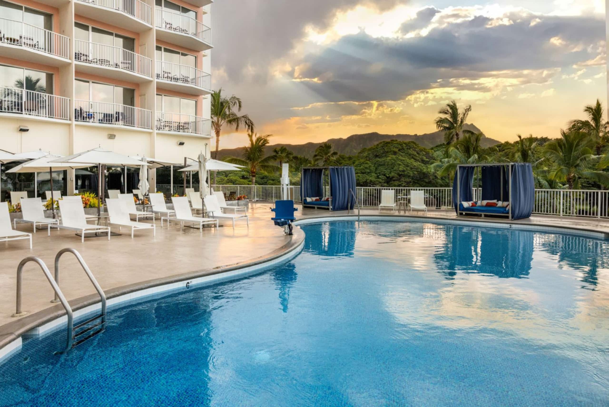 Hotel in Honolulu · ★4.88 · 1 bedroom · 1 bed · 1 private bath - Image 16