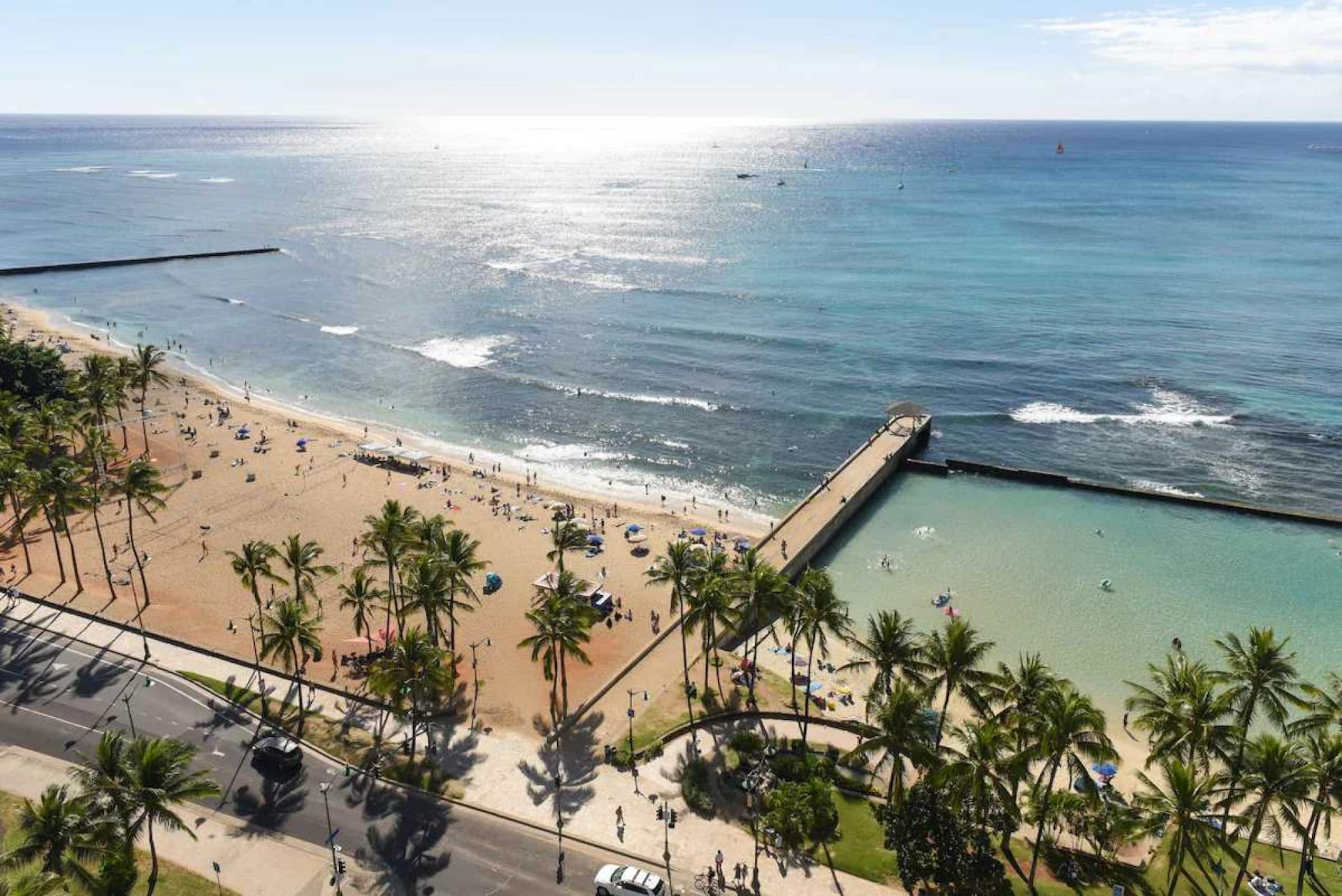 Hotel in Honolulu · ★4.88 · 1 bedroom · 1 bed · 1 private bath - Image 21