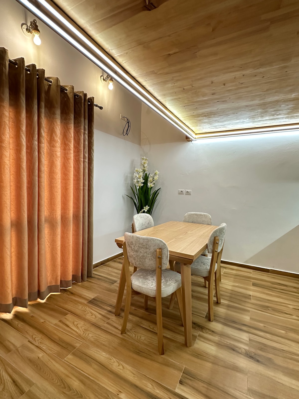 Listing 1461555440950835636