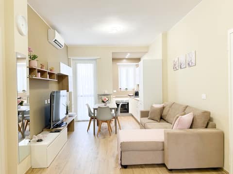 C&A Flat la Dolce Vita near Metro Bengasi Hospital