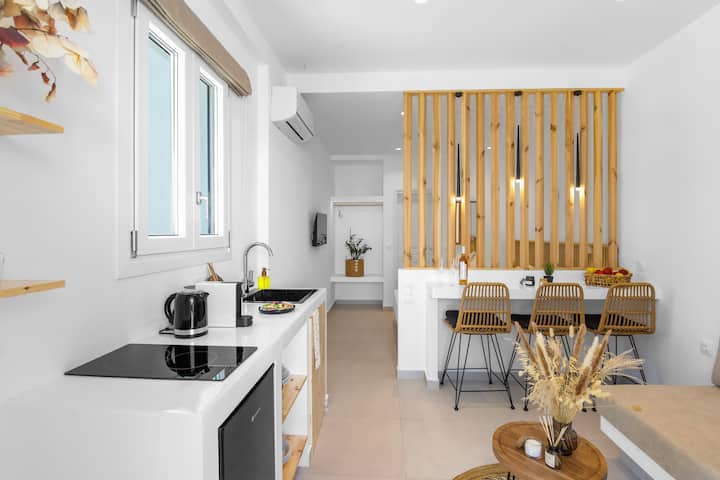 Plori Suite 2 - Paros