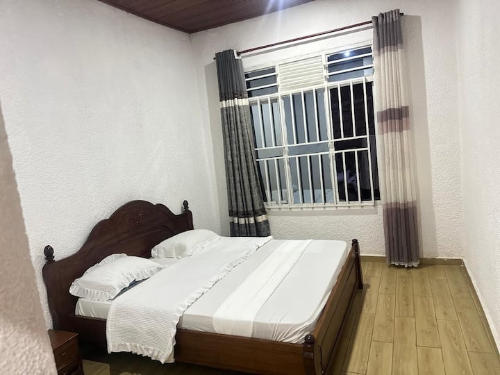 საძინებელი 4