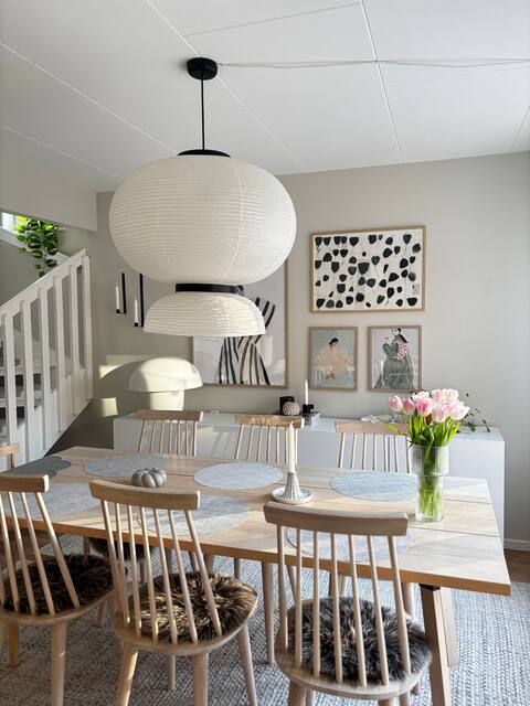 Successful Airbnb property: Cozy townhouse with corner lot & hot tub in a quiet area in Jönköping