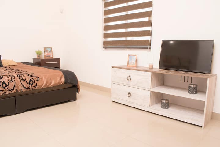 Residencia Con Alberca Y Terraza -
