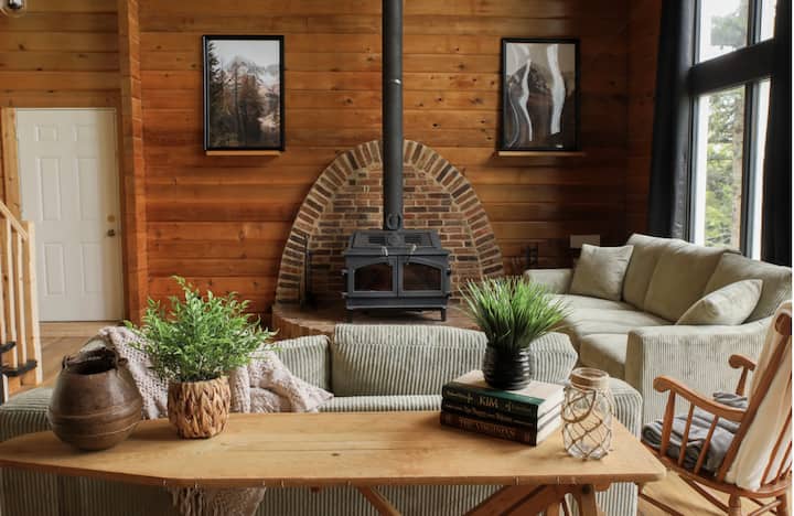 Cozy Cabin - 15 Mins From Calgary - High River