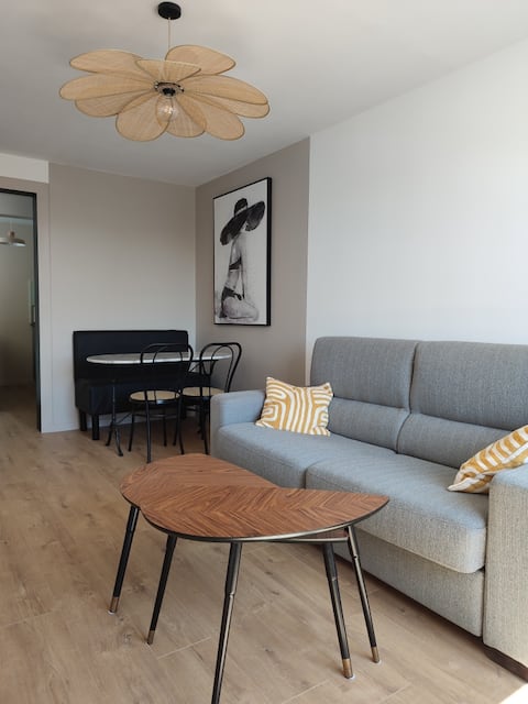 Propriété Airbnb réussie: ROYAN Center, Air-conditioned apartment Beach 200 m away à Royan
