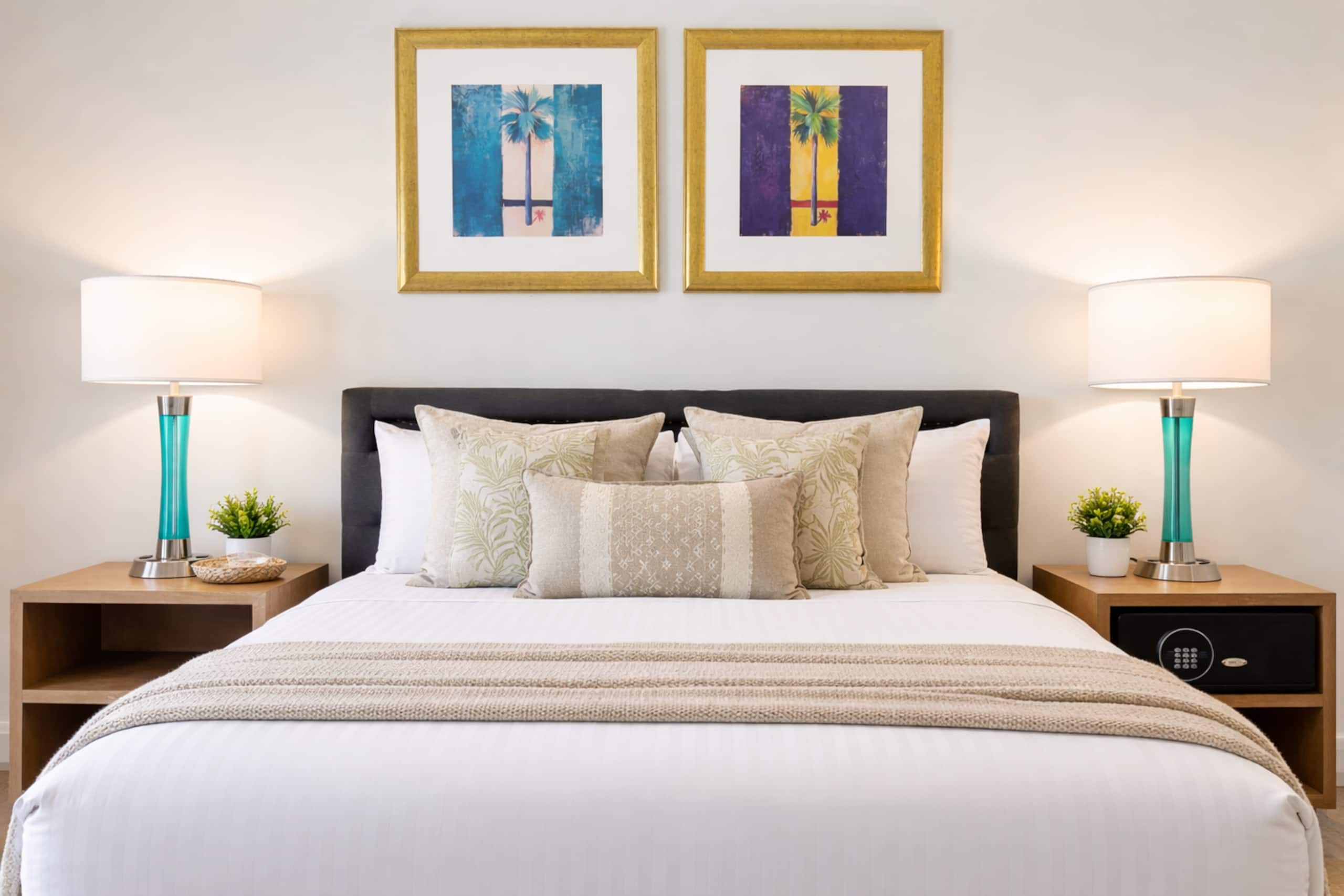 Cozy Chic Waikiki Studio - Walk to Hilton Lagoon - Image 18
