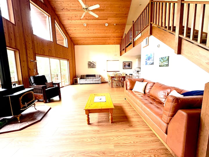 Starlight Riverfront Lodge - Easton, WA