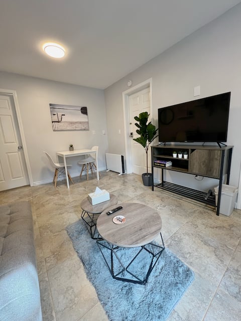 Top performing Airbnb: Private cozy Guest Suite in Vancouver in Renfrew Collingwood