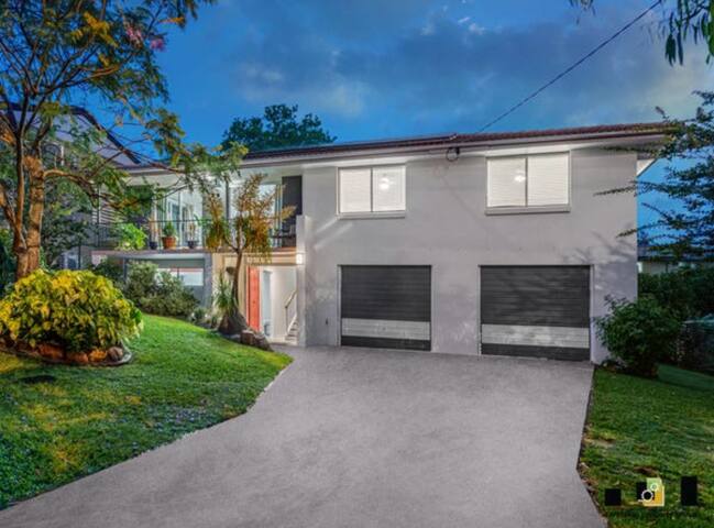 A Luxury Dream. Home Cinema Games Room Gym Sauna gallery image 2