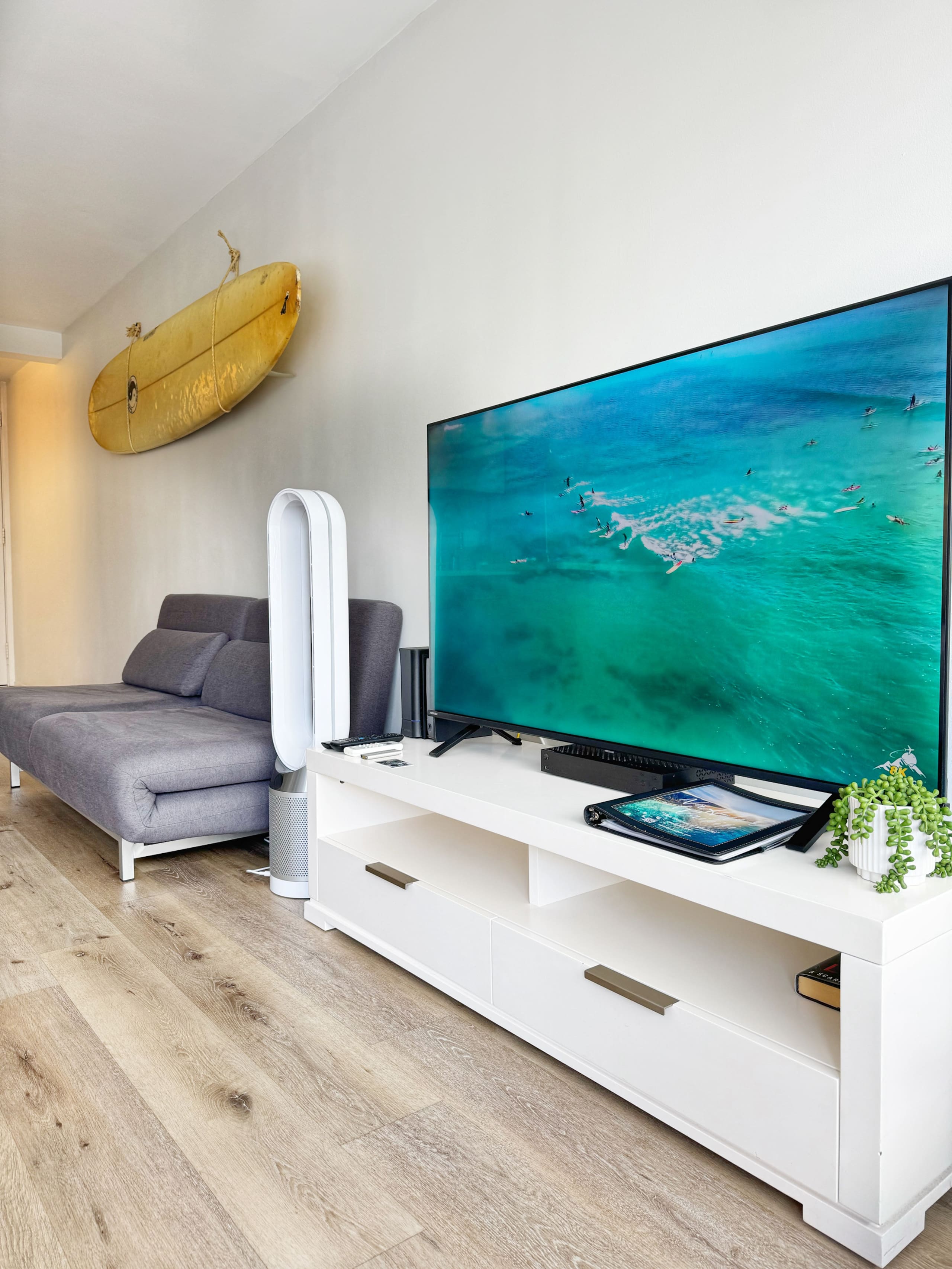 Condo in Honolulu · ★4.86 · Studio · 1 bed · 1 private bath - Image 7
