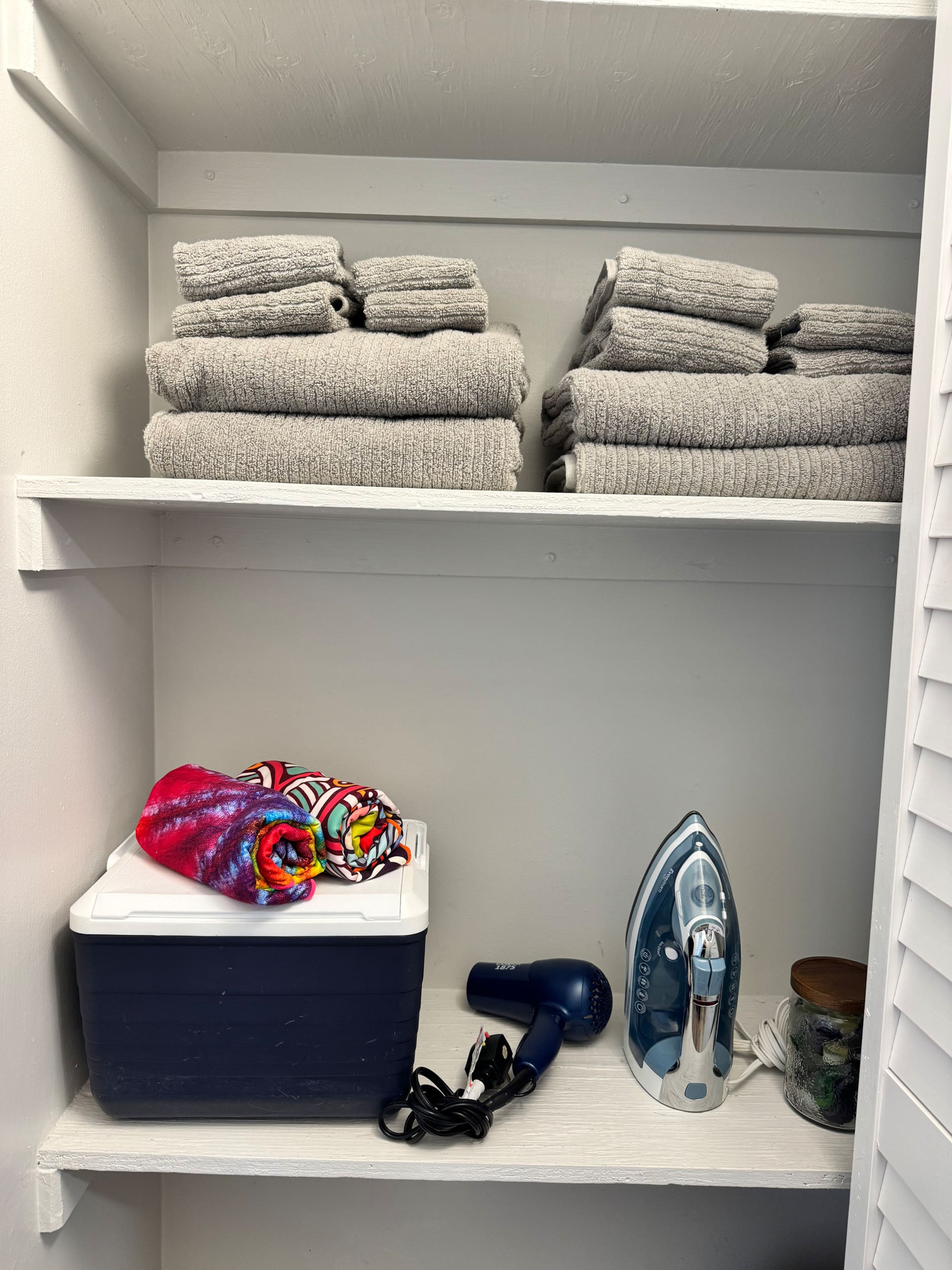 Condo in Honolulu · ★4.86 · Studio · 1 bed · 1 private bath - Image 12