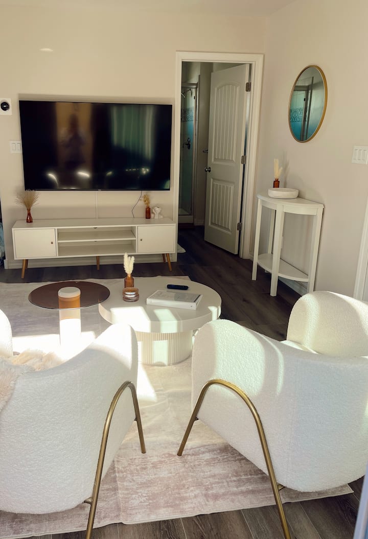 Private Casita At Netflix - Albuquerque, NM