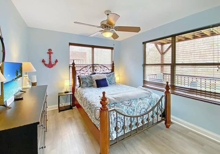 Საძინებელი 4 შუა სართული
1 საწოლი 15 × 203 სმ