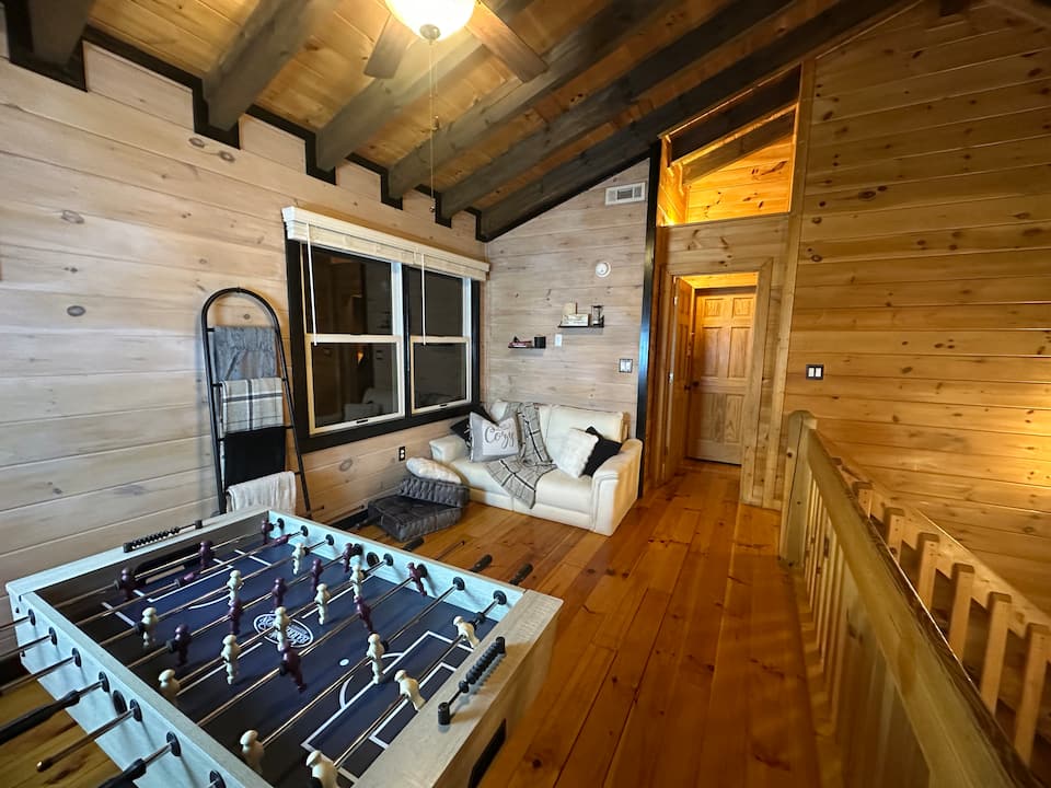 Moose Mountain Lodge, above Ellijay, Ellijay, Georgia, United States, photo 2 of 10