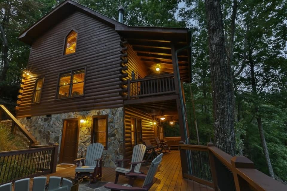 Moose Mountain Lodge, above Ellijay, Ellijay, Georgia, United States, photo 5 of 10