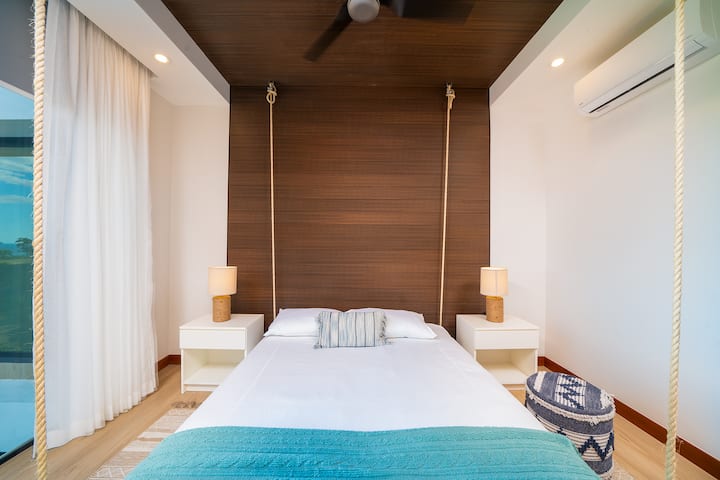 Každá posteľ je stvorená pre pohodlie, hojdačka... v Casa Cystal.